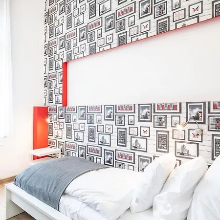 Bright & Large At Location Apartment Budapest