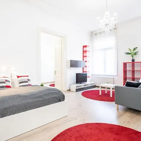 Apartment Bright & Large At Location