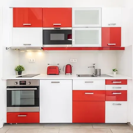 Bright & Large At Location * Budapest